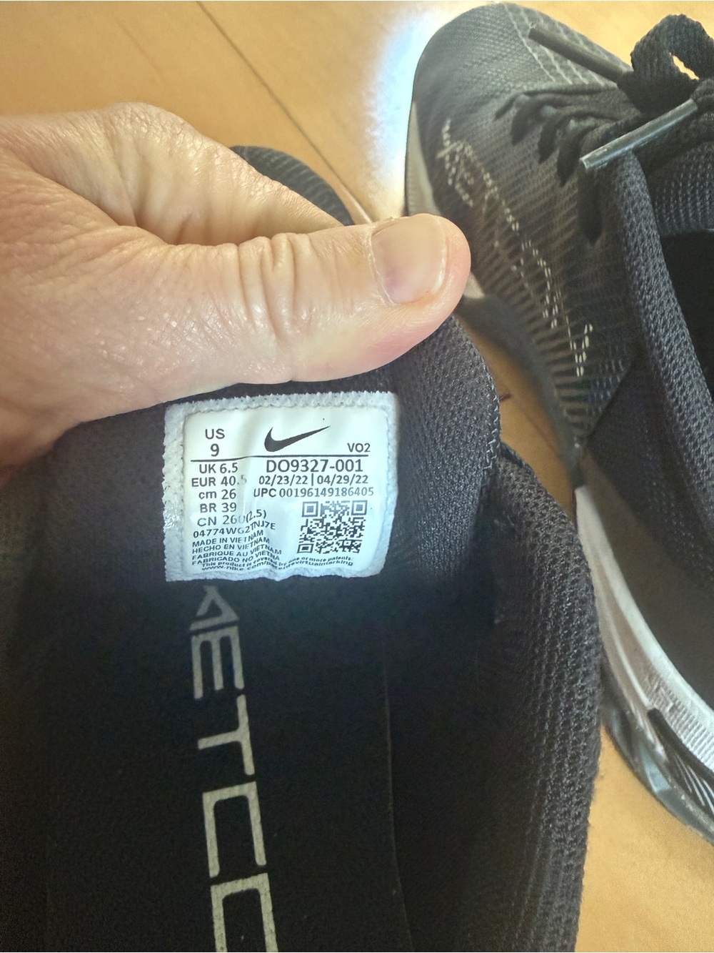 Nike Women’s Black Performance Metcons - Size 9 - Picture 5 of 8